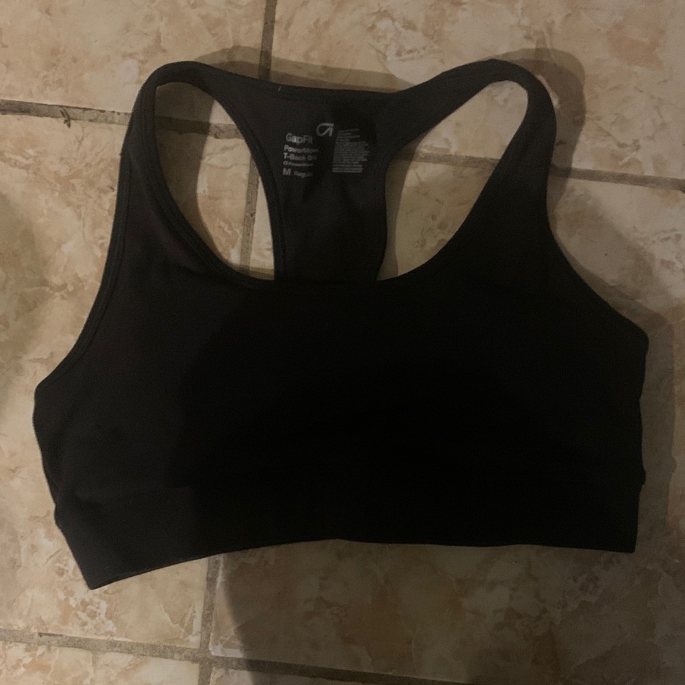 GAP Classic Black Sports Bra